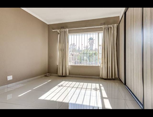3 BEDROOM TOWNHOUSE FOR SALE IN BIRCHLEIGH NORTH